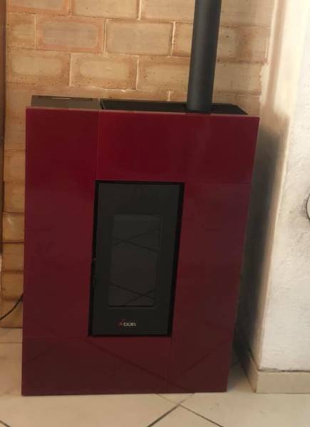 Poêle à granulé Grace 7 de chez cadel installé à Bollène