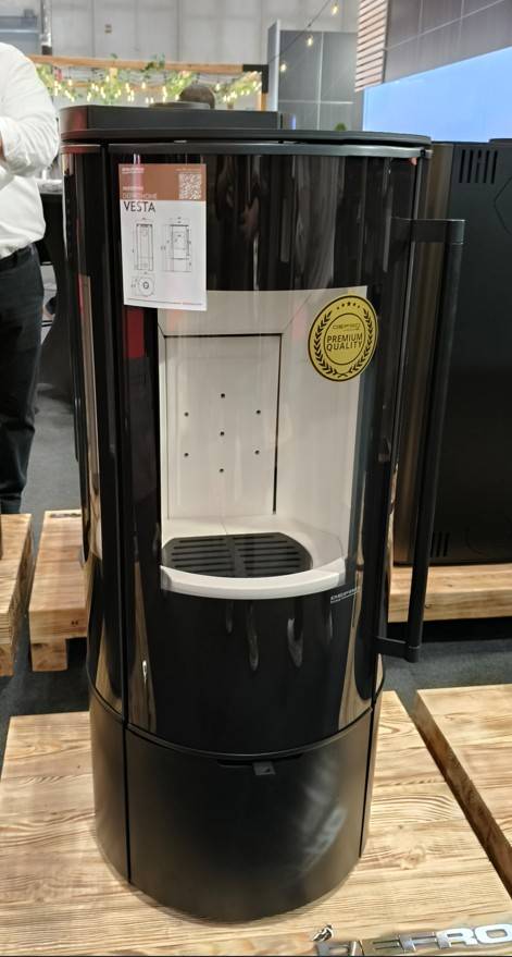 Poêle à bois de qualité Drome Pierrelatte marque : Defro Home