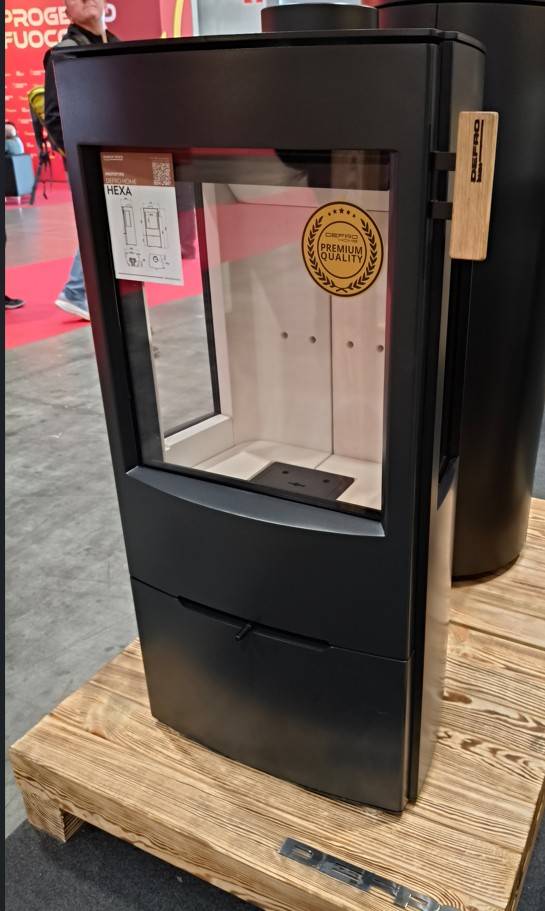 Poêle à bois belle finition prix abordable Gard Pont saint esprit marque : Defro Home