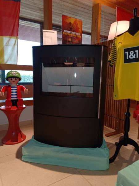 Poêle à bois APUS de marque Königshütte disponible pour Pont saint esprit