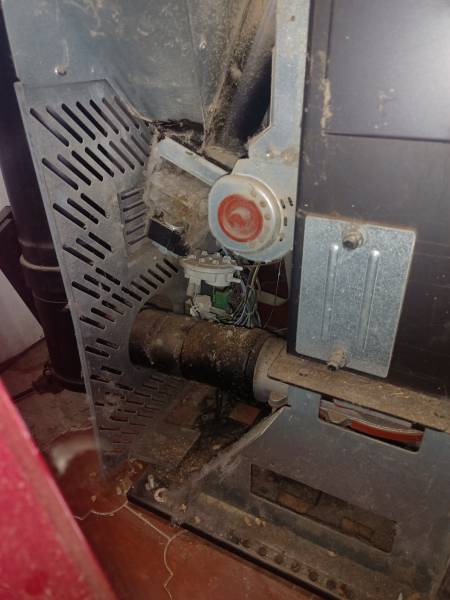 Maintenance d un poêle a granulés sur pont st Esprit 